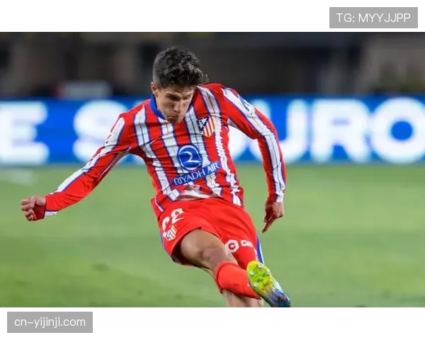 西蒙尼5-3-2阵型：马竞面对强敌的低位防守姿态